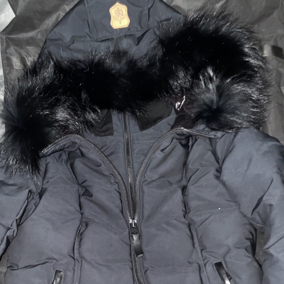 Jacket - Picture 1 of 3